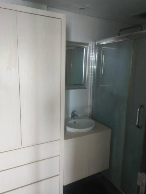 Mg Suite 1Bedroom Apartment By Just Inn Management Semarang Dış mekan fotoğraf