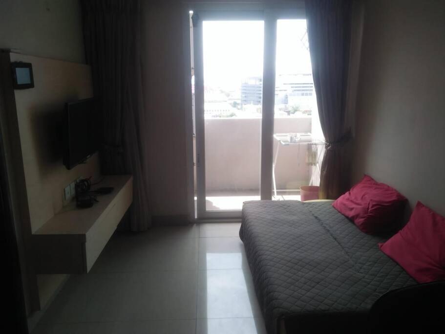 Mg Suite 1Bedroom Apartment By Just Inn Management Semarang Dış mekan fotoğraf